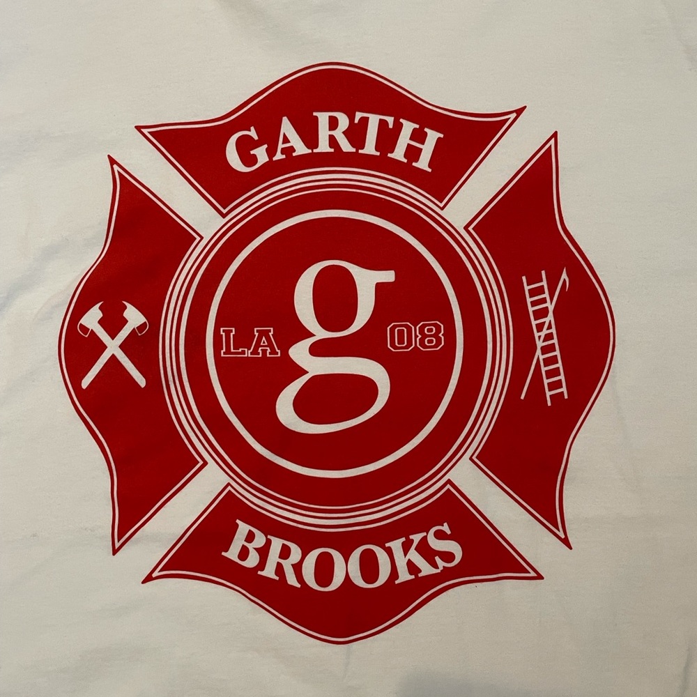 UNWORN GARTH BROOKS 2008 LA FIREMEN BENEFIT CONCERT TEE SHIRT 2XL